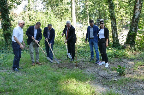 Bild Eröffnung Waldhufe